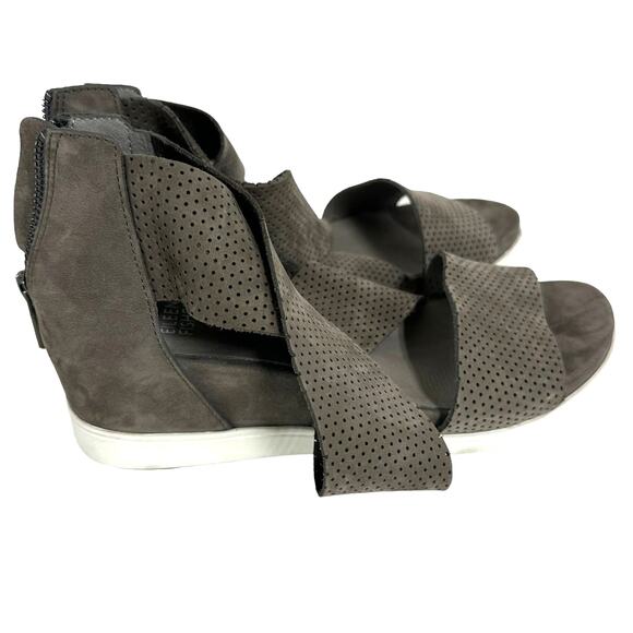 Eileen Fisher NWOB Size 7.5 Sport Sandal Perforated Nubuck Taupe Platform Heel - Picture 3 of 9